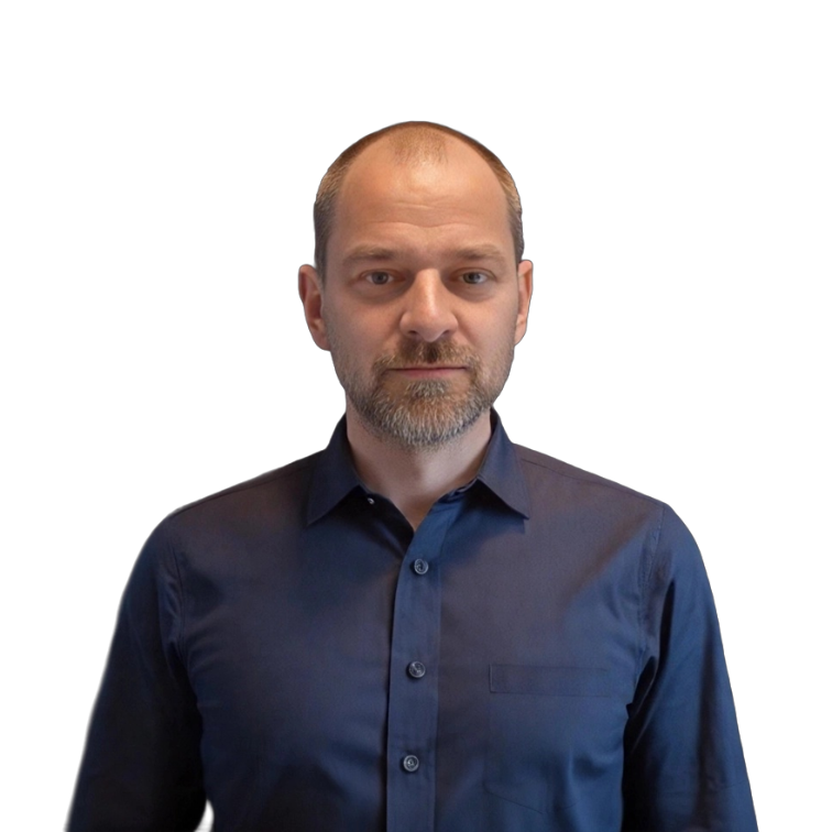 philip-marienfeld_portrait_756x756_bg-transparent